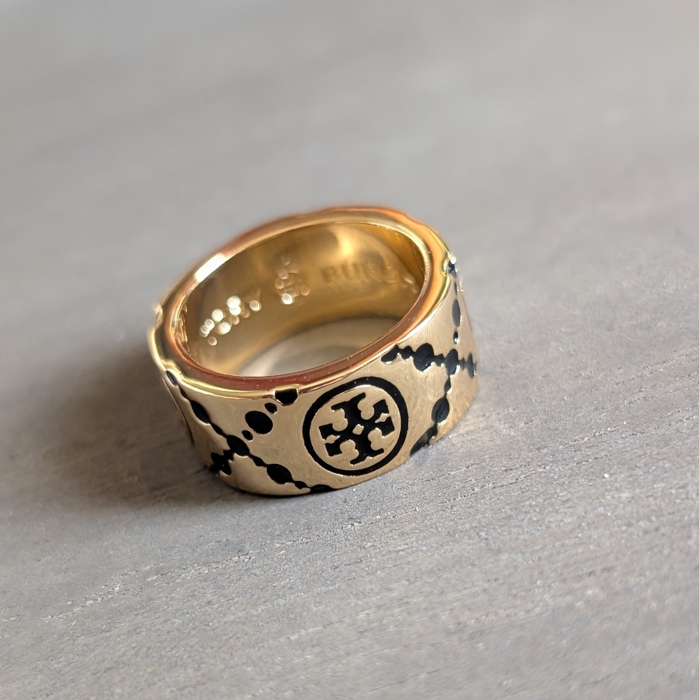 TORY BURCH Icon Monogram Ring Black on Gold Size 6 - Picture 2 of 3